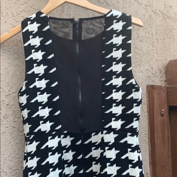 Alice + Olivia Everleigh Houndstooth Dress Sz 0 - Picture 6 of 7